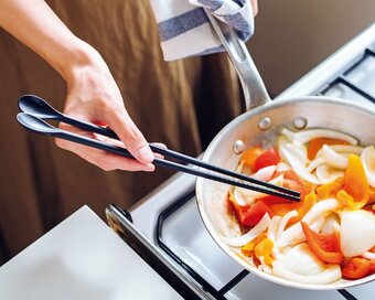 シリコン菜箸が万能すぎて感動。300円ショップの名品が大集結