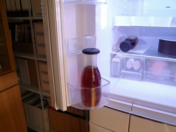 ガラスのお茶ピッチャーはシリコンキャップに替えて使い勝手UP