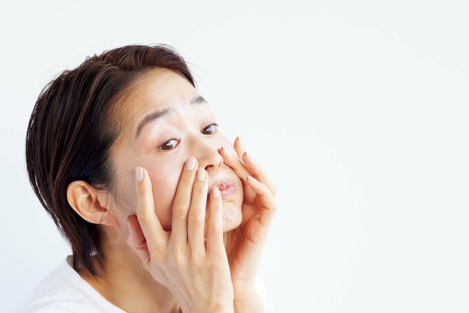 ほうれい線の溝