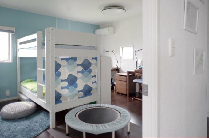 まだ2部屋に分けていない頃の子ども部屋の様子
