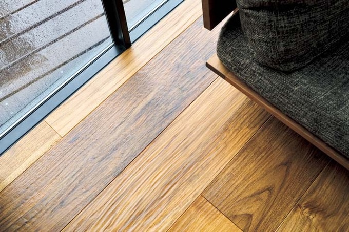 浮造り加工をしたフローリング