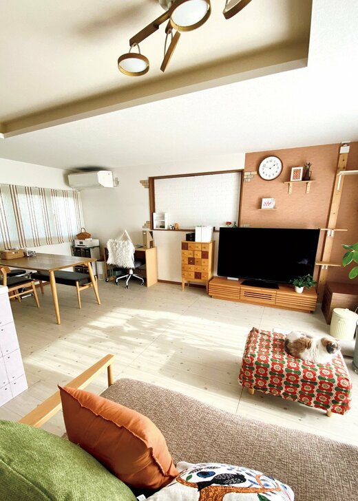 名倉永利子さん（47歳・静岡県）。夫（50歳）、長女（17歳）、長男（12歳）と暮らす。戸建て・2LDK