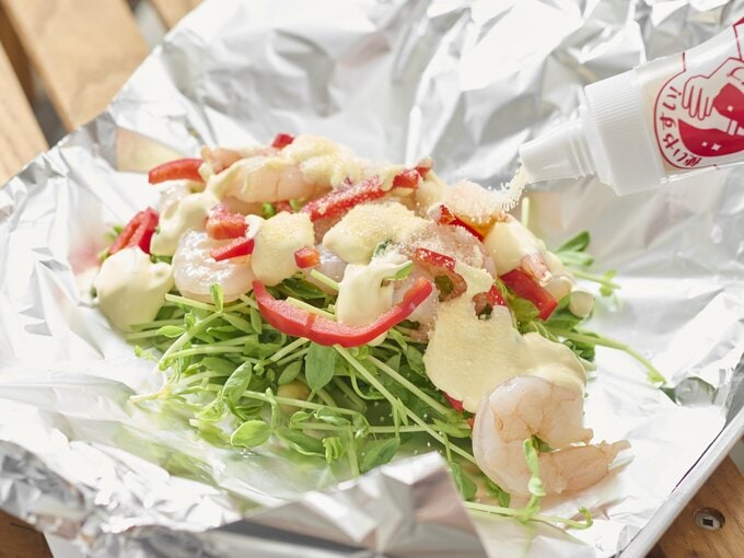 砂糖ボトルをふる