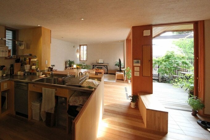 一体になったLDKと玄関