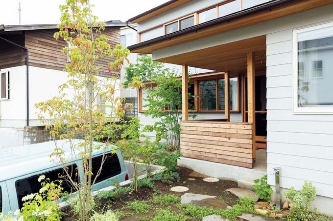 軒を深くしたテラス