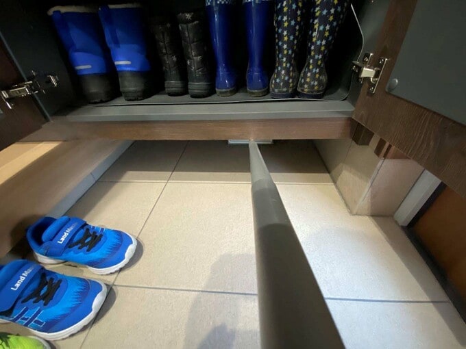 シューズボックスの土間側