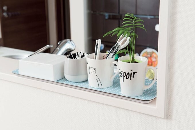 トレーにまとめて近くのカウンターに置く