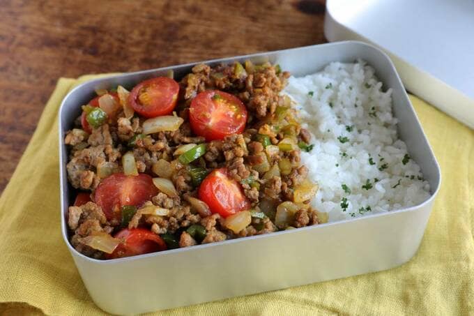 お弁当にドライカレー