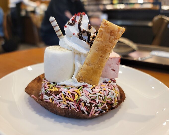 ミックスパフェケーキ後ろ