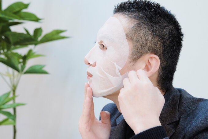 サイドにある斜めの切れ込み。