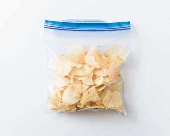 ポテトチップスがサクッ！冷凍しておいしい意外なおやつ