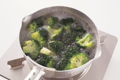 時短にも！節約にもなる！野菜の上手な冷凍術【キャベツ・ブロッコリー・ホウレンソウ】