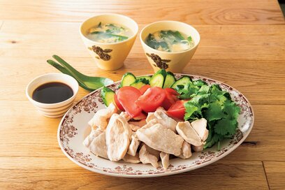 時短でおいしいカオマンガイ風献立。鶏のゆで汁がニラ玉スープに