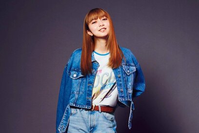 話題作『パリピ孔明』出演の上白石萌歌さん。「金髪にしたら私のパリピ濃度がアップ」