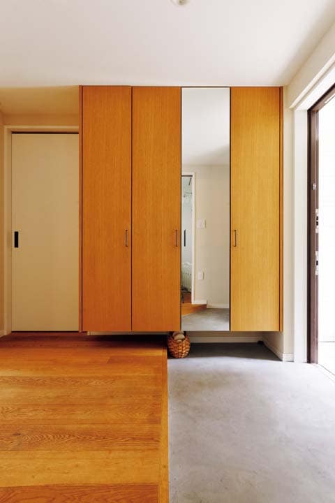 玄関のシューズクローク