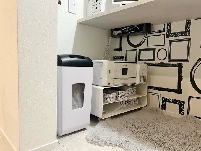 プリンターとシュレッダーの収納スペース