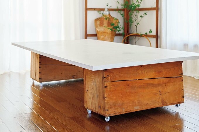 リンゴ箱のテーブル