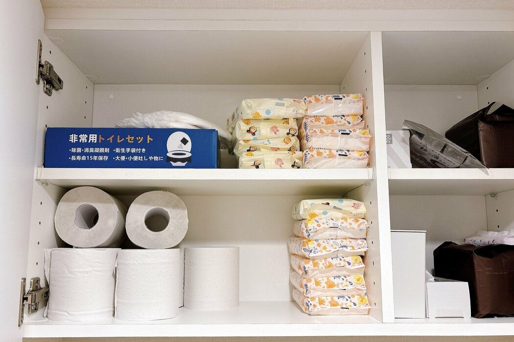 家がきれいな人の「ストック収納の工夫」3つ。ペーパー類は外袋から出してしまう