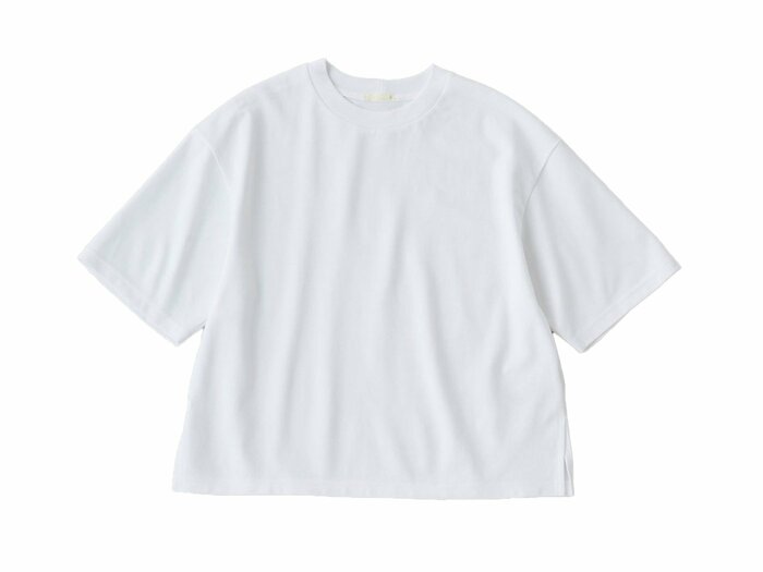 ストア tシャツ 首元 寂しい