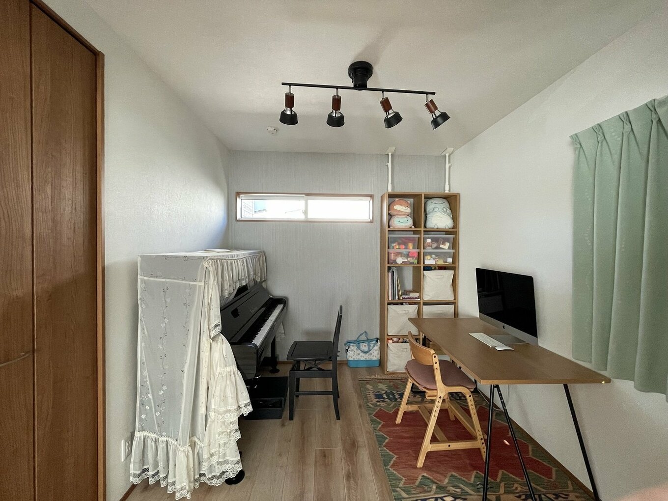 リビング横にピアノ室がある間取りの家を建てた。第2の子ども部屋としても便利 | ESSEonline(エッセ オンライン)