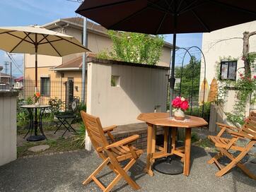 カインズのガーデンパラソルで、おうちアウトドア＆テレワークが結構楽しいよ