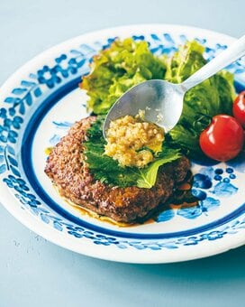 ひき肉と豚こまが調味料1つでグッとおいしく。カルディマニアが愛用する万能タレレシピ