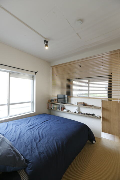 コンパクトな寝室