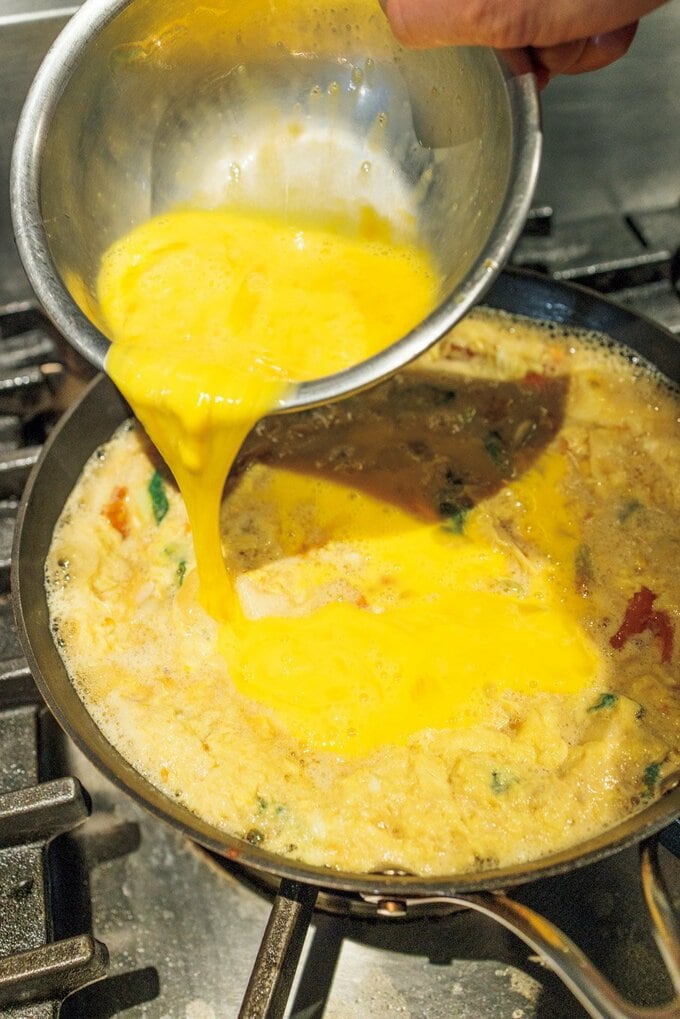 2回に分けた溶き卵でトロトロ!