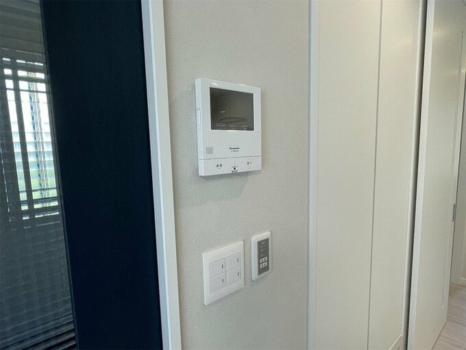 筆者宅の壁づけリモコンやスイッチ