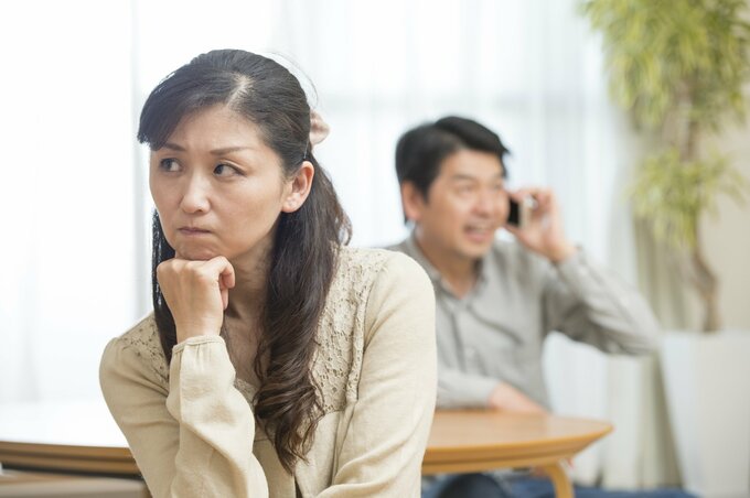 あきれる女性