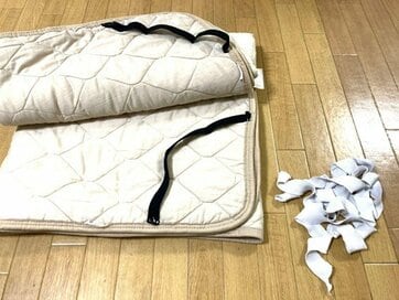 長年の悩み「布団の敷パッド」ゴムが伸びる問題。たどり着いた、100均グッズで長もちさせるコツ