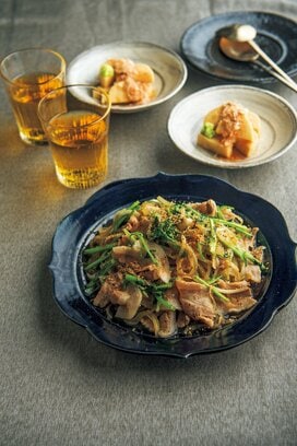 笠原将弘さんの「春を感じる献立」。旬の野菜と豚バラのコクでご飯がすすむ