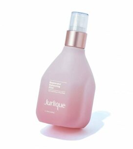 まるでバラ園！夫へのイライラも吹き飛ぶうるおい化粧水