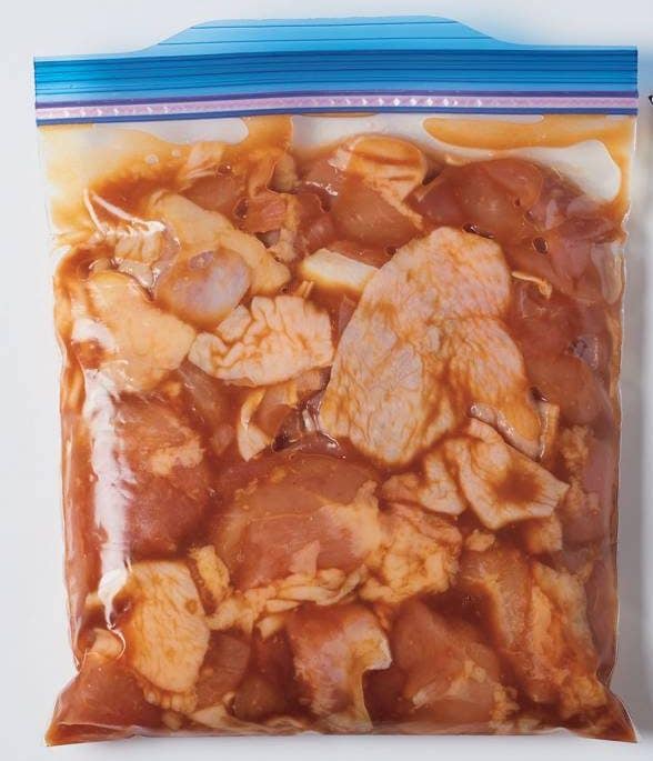 ジップロックに入っている塩から揚げ