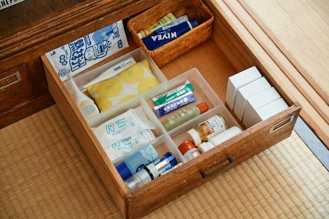 引き出しの中にある薬