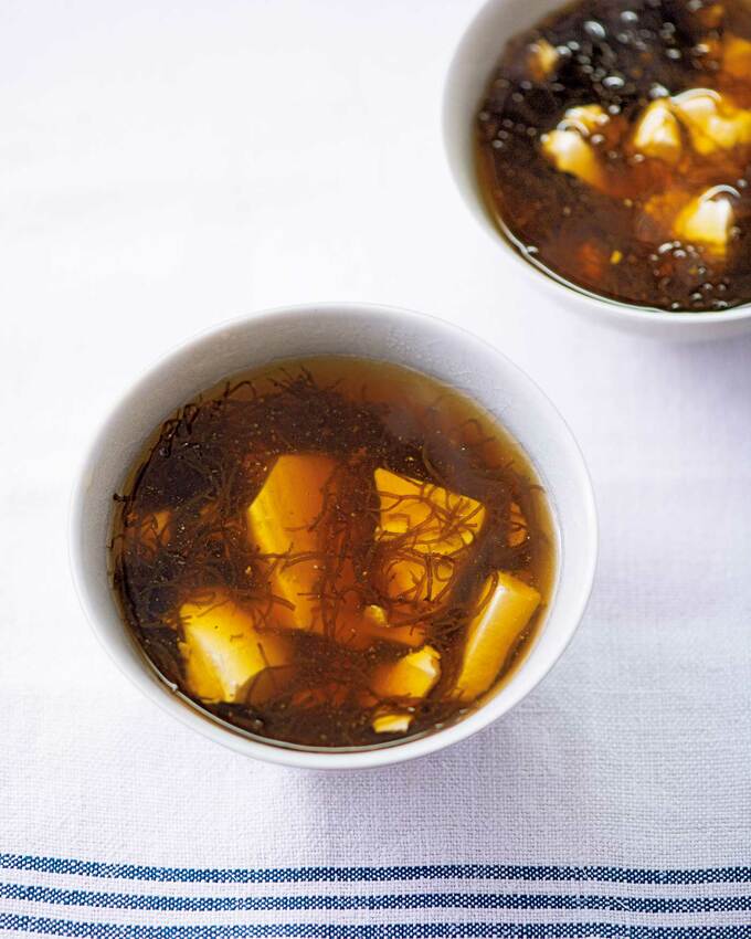 モズクと豆腐のショウガスープ