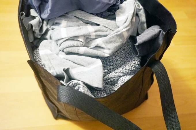 バッグに衣類