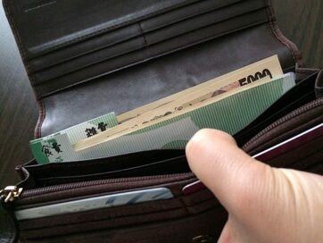 ATMの封筒2枚で家計改善！節約主婦が教える「節約財布」のつくり方