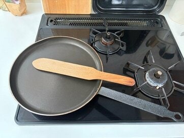 50代、夫婦ふたり暮らし「フライパンを処分」。同じ使用頻度でも捨てた・残したの違いとは