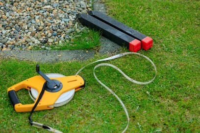 隣人ともめたくない！境界がはっきりしない土地の購入時、なにを確認すればいい？