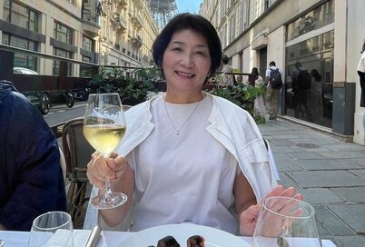 60代の「ひとり旅」を充実させるなら持ち物は身軽に。スカーフやイヤホンが便利