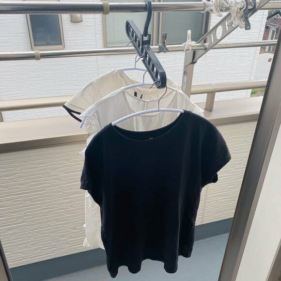 9ホールハンガーに衣類