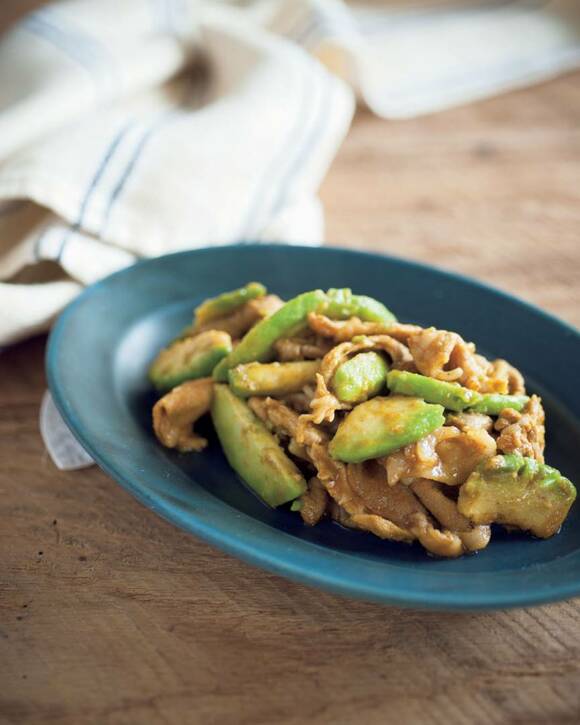 豚肉とアボカドのカレー炒め