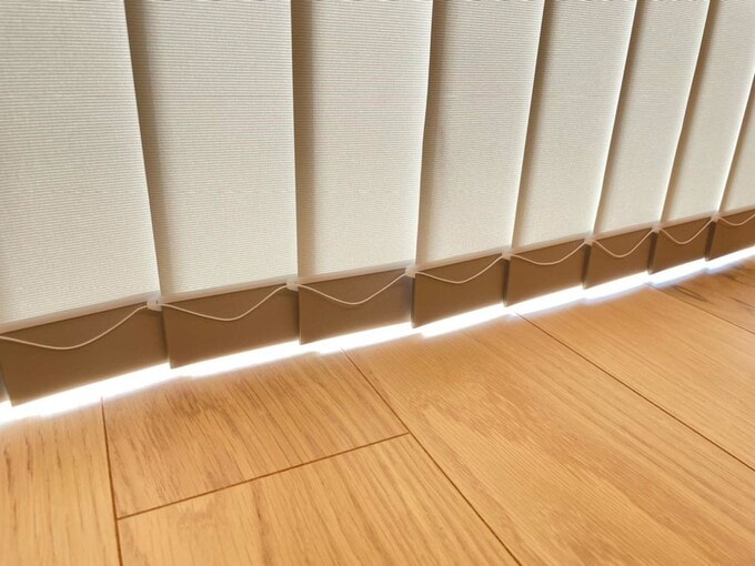 バーチカルブラインドのボトムコード