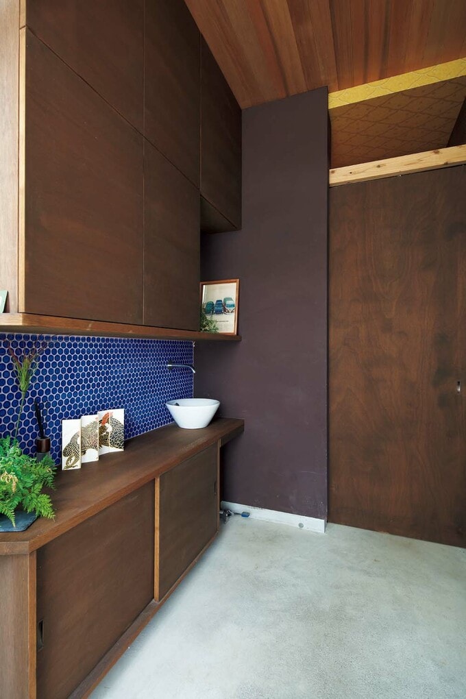 ゲタ箱をつくりつけた玄関