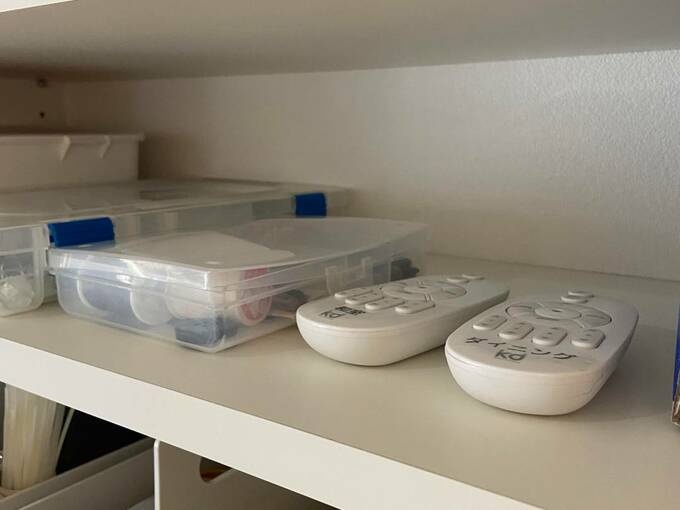 あまり使わないリモコンの収納庫