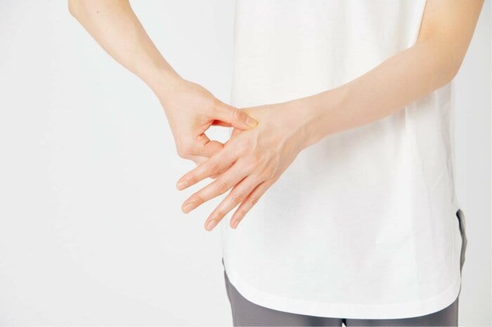 肩こり」をつぼや自力整体で解消。肩の力が抜けてラクに