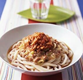 キムチと納豆を混ぜるだけ！あっという間においしい！納豆キムチうどん