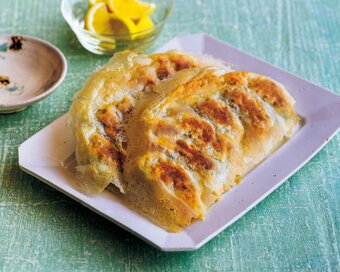 羽根つきギョーザのつくり方。水の代わりに水溶き小麦粉がコツ