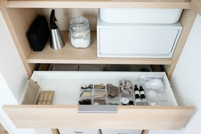 50代、体力が落ちてもすっきりした家をキープ。ラクにできる収納のコツ7つ